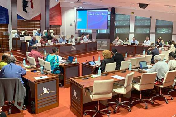 On s'est rendu coup pour coup entre le Congrès et le gouvernement