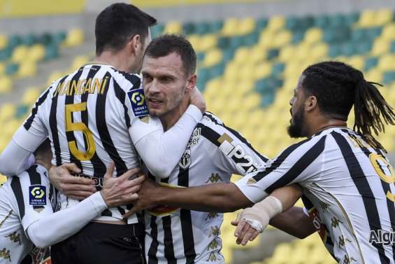 Romain Thomas, travailleur de l'ombre à Angers