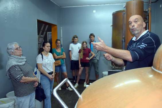 Mont-Dore : la Distillerie du soleil innove pour renouer avec la clientèle locale