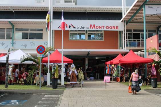 Ambiance tahitienne  au marché de Boulari
