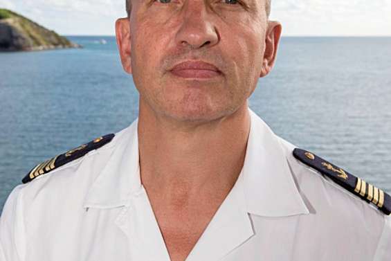 Denis Camelin, nouveau commandant de la zone maritime
