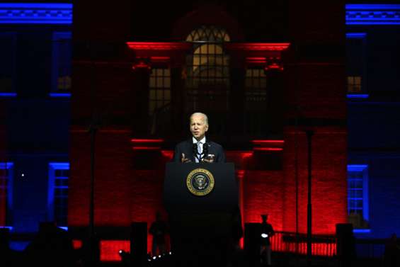 Joe Biden change de ton