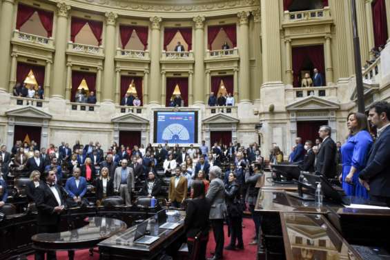 Attaque contre Kirchner : le parlement affiche une unité malaisée