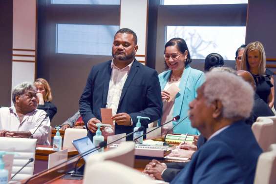 L’Éveil océanien sort du groupe UC-FLNKS au Congrès