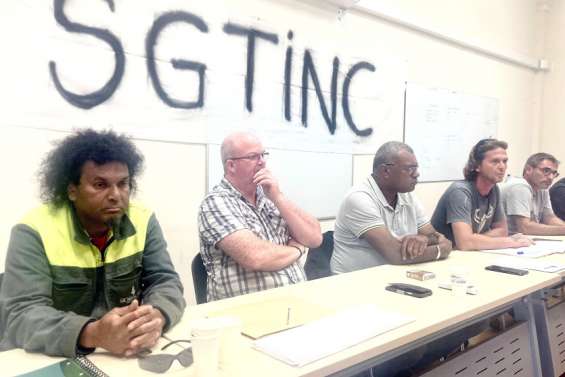 Le SGTINC, en grève, craint une fermeture de la SLN