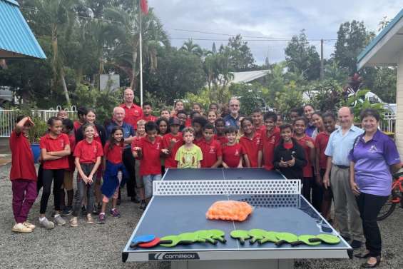 Une nouvelle table à Plum, offerte par la fédération