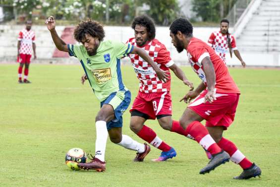 Football : Baco démarre, Kunié se replace, Ne Drehu ralentit