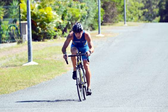 Franck Santos et Alexandra Grangeon s'imposent à Port Ouenghi