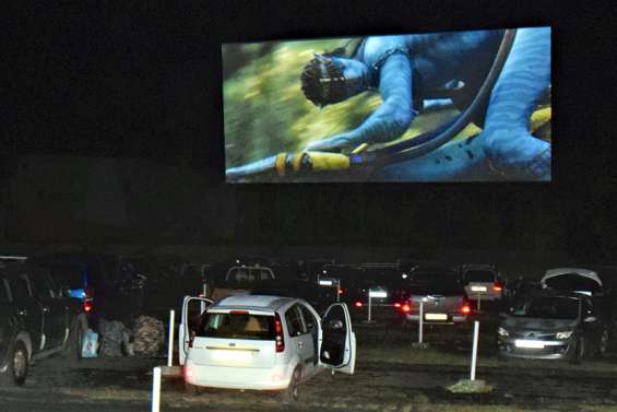 Les générations se passent le relais au drive-in du Pont-des-Français
