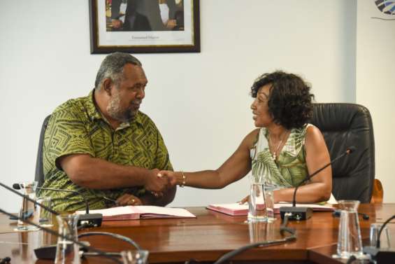 Une subvention pour la jeunesse fidjienne