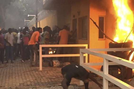 Après le Mali, Paris bouté hors du Burkina Faso ?