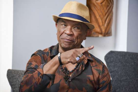 Francky Vincent : « Je ne suis pas qu'un chanteur en dessous de la ceinture »