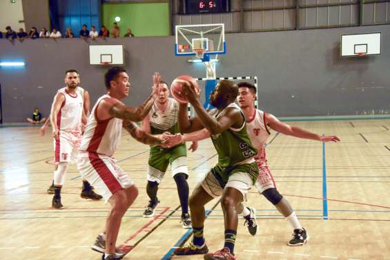 Basket-ball : Dumbéa garde les mains sur la Coupe zone Pacifique