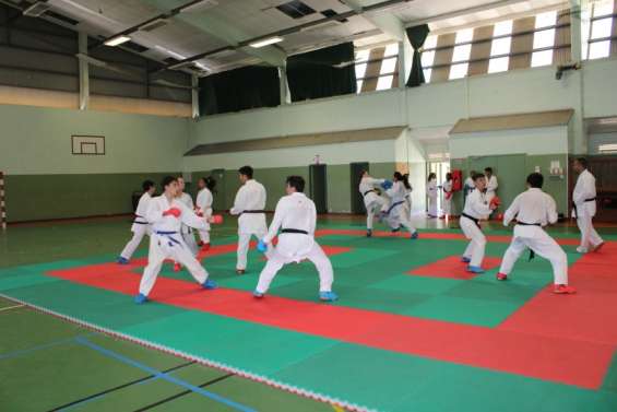 Le karatébus fait escale à Koumac