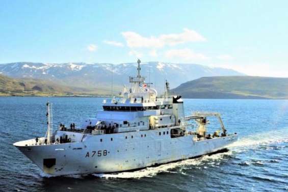 La Marine se lance dans les grands fonds