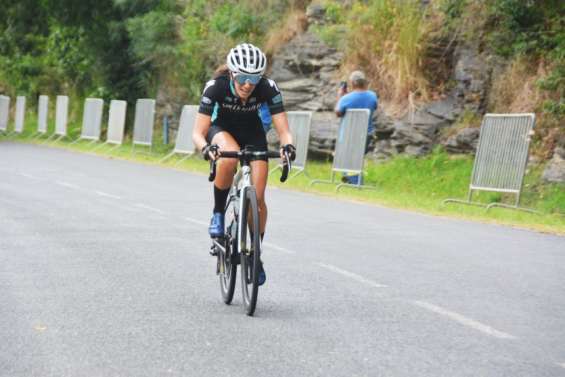 Thibault Kervella et Hortense Happey s'imposent à Lifou