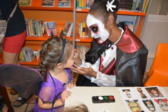 La bibliothèque aux couleurs d'Halloween