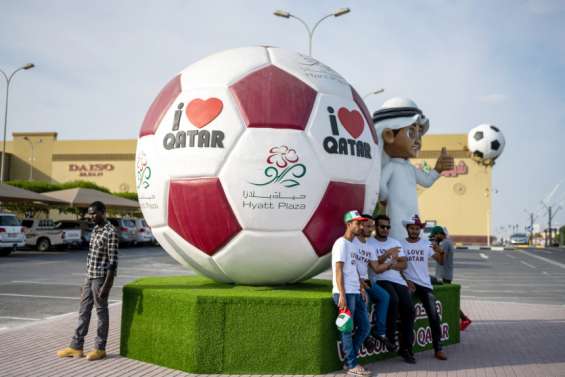 Football : comment le Qatar a recruté des supporters