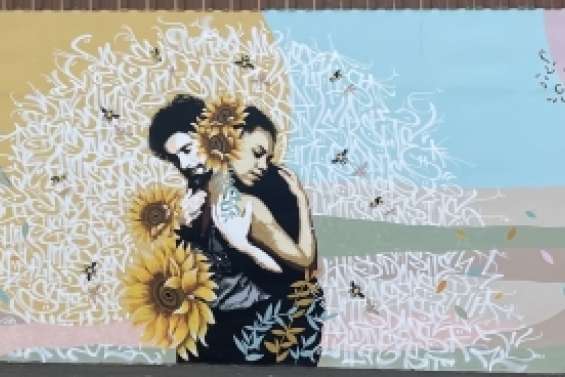 La fresque sur la citoyenneté terminée