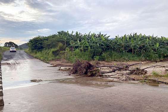 Païta : le radier de la Ziza fermé à la circulation en raison des pluies