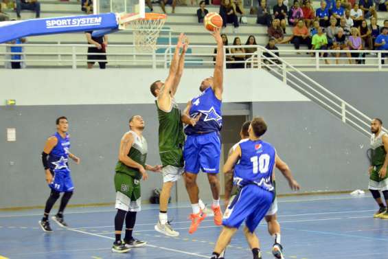 Basket-ball : Dumbéa rejoint Rivière-Salée en finale