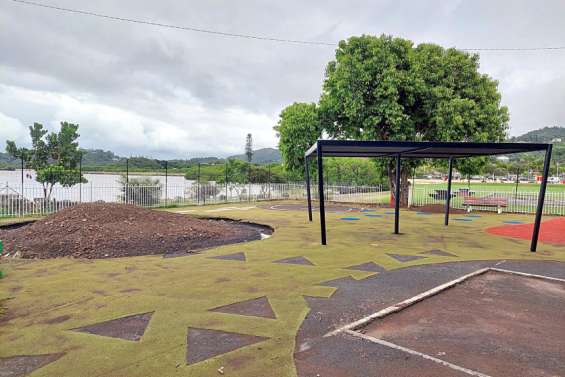 Mont-Dore : le parc de jeux Robert Mouraud à Boulari est en cours de remise à neuf