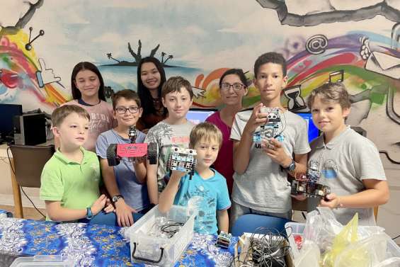 Vallée-des-Colons : ces petits geeks en puissance apprennent à programmer leurs robots