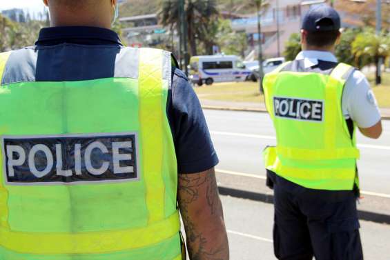 À Nouméa, des chauffards en fuite foncent sur des policiers et des ouvriers