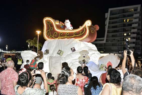 Les illuminations et festivités de Noël débutent vendredi