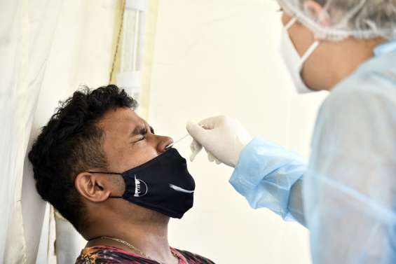 Les cas de Covid-19 ont encore doublé