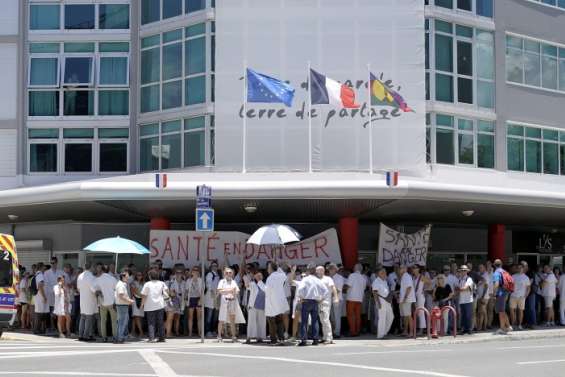 [VIDÉO] En grève, les médecins libéraux veulent prévenir du danger imminent de pénurie