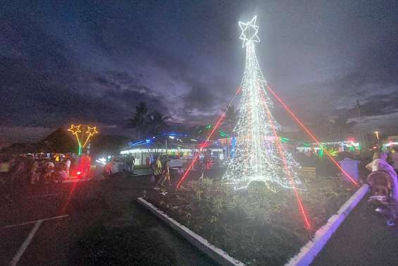 Mont-Dore : le centre-ville s'illumine de couleurs pour fêter l'arrivée du père Noël