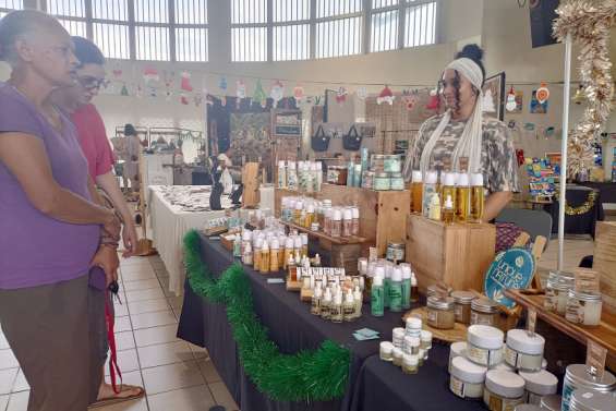 Débuts timides pour le salon de Noël de l'artisanat