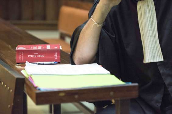 Ils cambriolent deux fois une maison avant de l'incendier