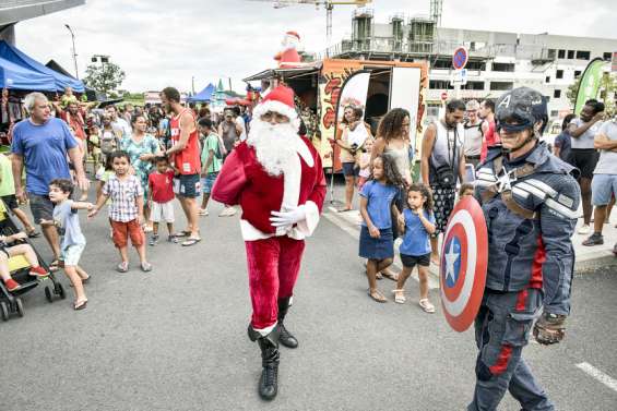 Marché, animations, spectacles... l'esprit de Noël s'empare de Dumbéa centre
