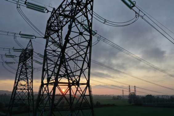 Le centre de Paris plongé dans le noir