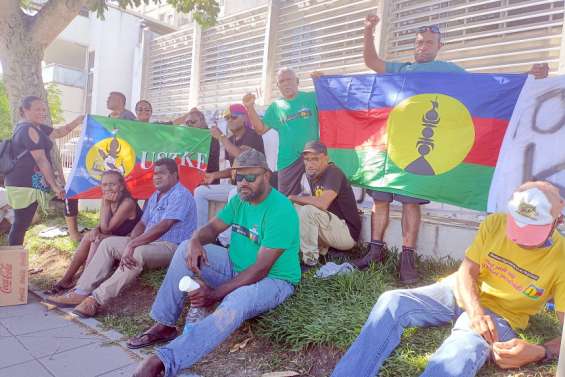 Un an après le 3e référendum, ils marquent un 