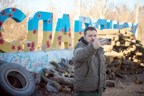 Zelensky demande des armes et du gaz au G7