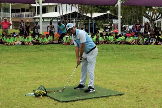 Une semaine d'initiation au golf pour les jeunes de Lifou