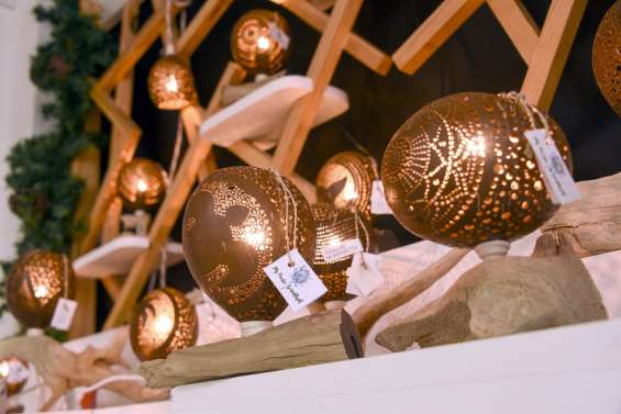 Des réalisations faites mains en bois local