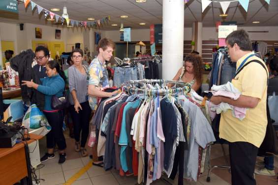 Les bonnes adresses pour un Noël d'occasion en boutique et en ligne...