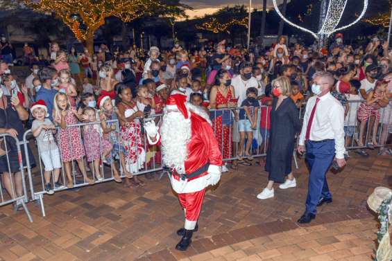 Avant sa tournée, le père Noël rencontrera les familles, place des Cocotiers