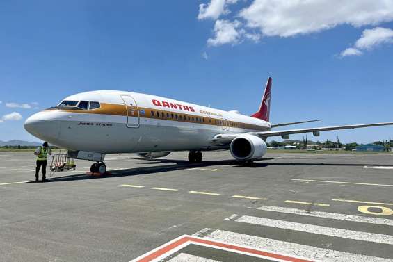 Un Boeing façon années 1970 se pose à La Tontouta