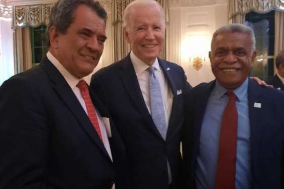 Louis Mapou parle de partenariats à Joe Biden