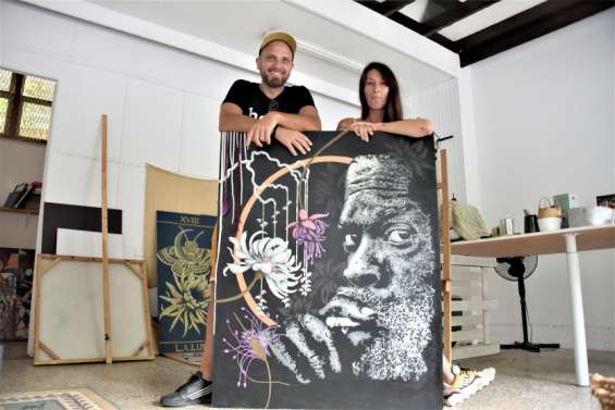 Dans les pas des Mains baladeuses