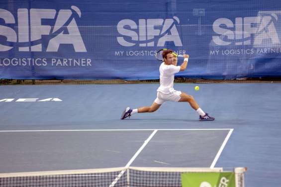 Tennis : Maxime Chazal spectaculaire mais éliminé en 8e de finale de l'Open Sifa