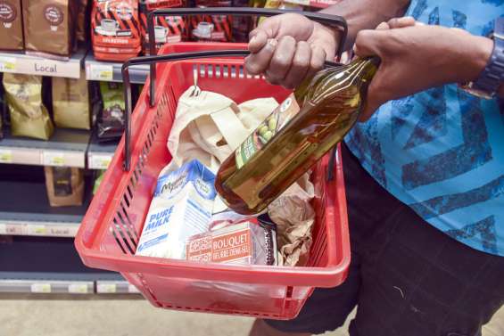 Une hausse de 14,5 % du panier de courses sur un an