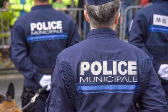 Une femme éjectée de sa voiture parvient à faire fuir son agresseur à Ducos