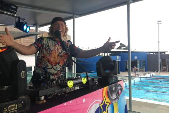 Les années 80 de retour au Centre aquatique de Magenta