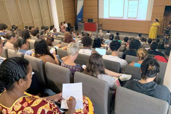 La province Sud aide plus d'une centaine d'étudiants à se rendre en Métropole